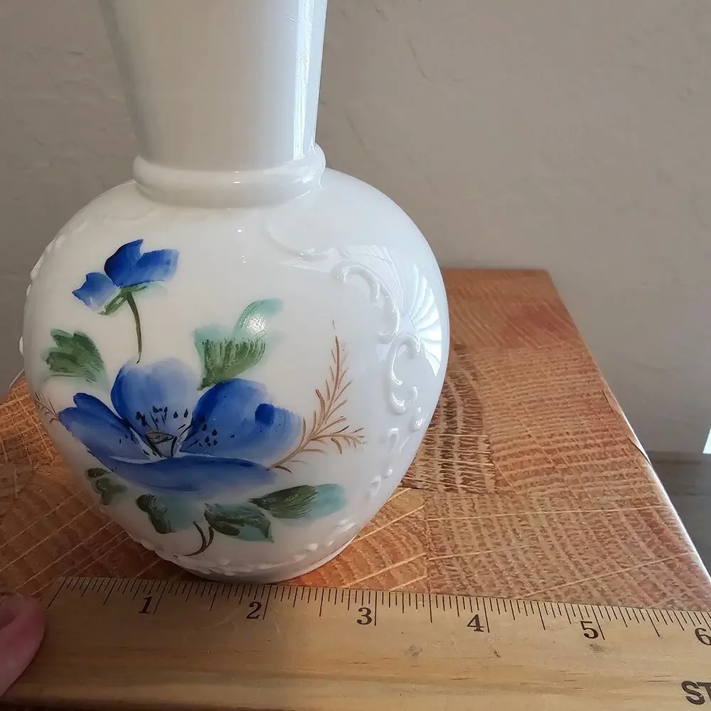 Vintage Hand Painted Floral Vase White Blue 6